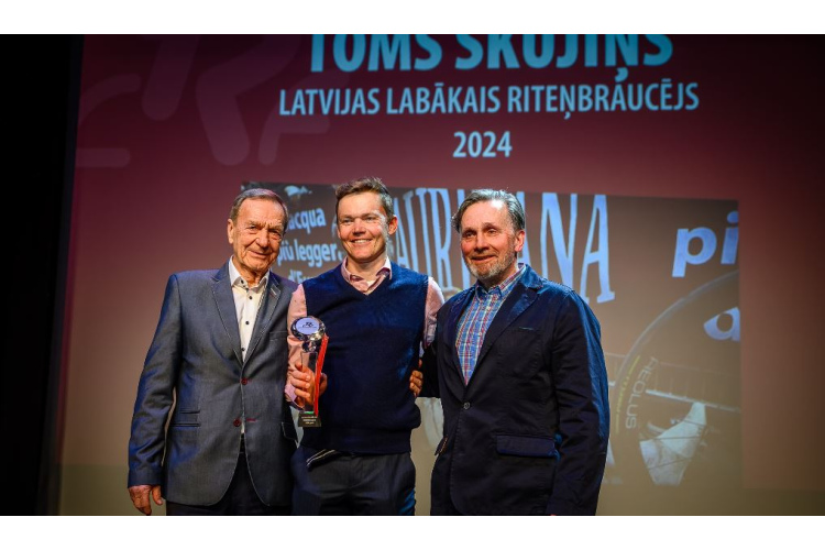 Skujiņš, Stūriška, Mūsiņš un citi izcilnieki sveikti Latvijas Riteņbraukšanas gada balvā