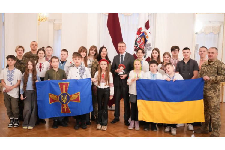 Valsts prezidenta Edgara Rinkēviča tikšanās ar Ukrainas Gaisa spēku karavīru bērnu nometnes dalībniekiem