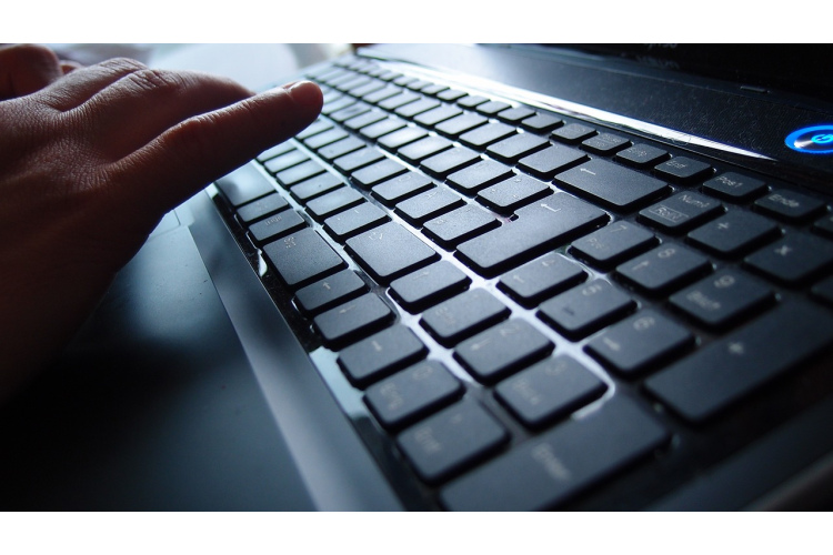 Kā pareizi tīrīt tastatūru, lai tā darbotos kā jauna - eksperts sniedza vērtīgus padomus