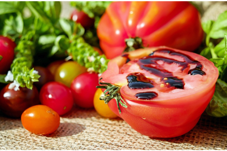 Tomātu apstrāde pret fitoftoru jūlija beigās - kā ātri glābt augus un nedēļas laikā iegūt veselīgus krūmus