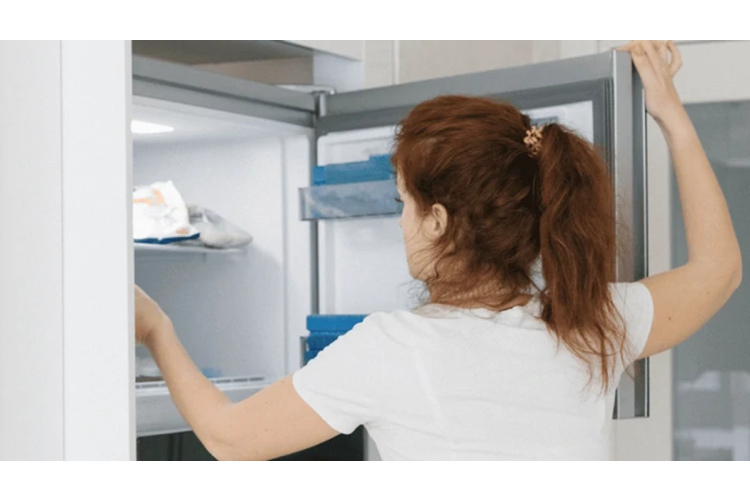 Gandrīz ikviens pieļauj šo kļūdu - kāpēc ēdiens ledusskapī ātri bojājas