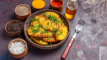 Kādu augu eļļu patiesībā izmantot kartupeļu cepšanai - šķēles būs mīkstas iekšpusē un kraukšķīgas no ārpuses