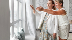 Kā mūsu vecmāmiņas mazgāja logus bez traipiem - izcils triks, izmantojot divas lupatas