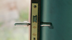 Vai jau esat pārslēdzis savas PVC durvis ziemas režīmā – pēdējais laiks to darīt