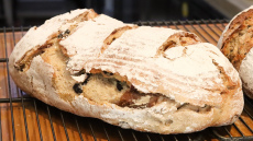 Kā izcept gardu keto maizi – recepte, pēc kuras izmēģināšanas pārstāsiet pirkt maizi veikalā