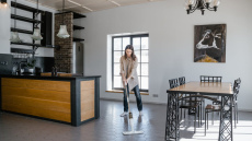 5 vienkārši triki, lai saglabātu savas grīdas mirdzoši tīras nedēļu