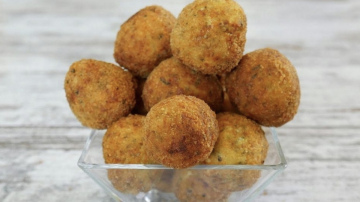 Pagatavojiet grieķu kabaču pončikus - vienkārši, ātri un garšīgi