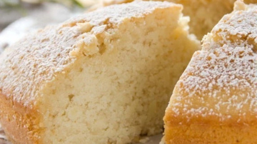 Ātrs apelsīnu pīrāgs bez piena un olām – bet tik gaisīgs kā mākonis