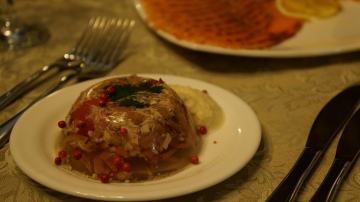 Galerts būs dzidrs un labi sacietēs arī bez želatīna – atklājam, ko pievienot gatavošanas laikā