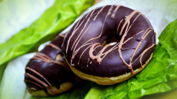 Kāpēc pildītie un glazētie virtuļi joprojām ir labākais deserts