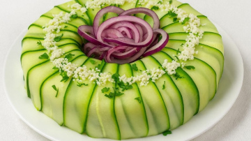 Salāti “Troja” ar noslēpumu, kas kļūs par svētku galda galveno ēdienu