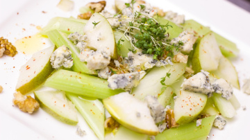 Selerija – 3 vienkārši un veselīgi salāti, kurus pagatavot no šī produkta