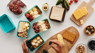 5 pārtikas produkti, kurus nevajadzētu uzglabāt plastmasas traukos