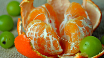 Lai izvairītos no skābiem, sēklu pilniem mandarīniem, pastāstīsim, kādus mandarīnus izvēlēties veikalā