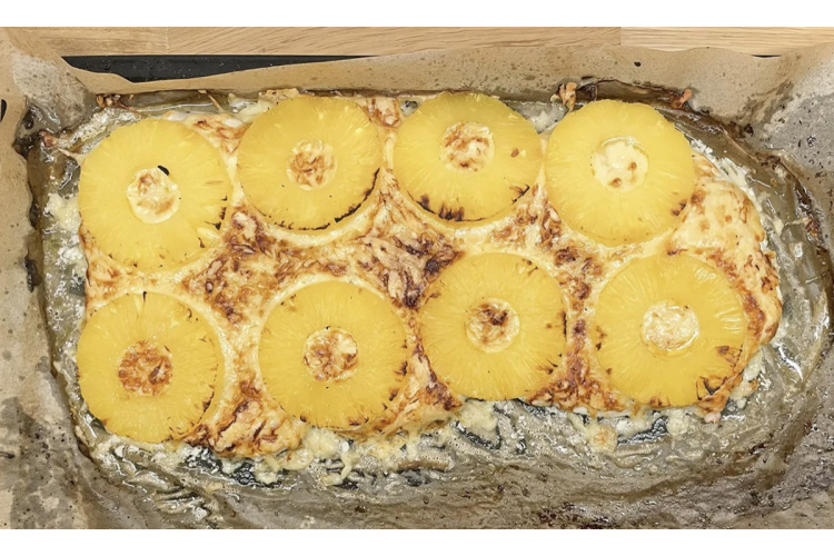 Cepeškrāsnī cepta vista ar ananāsiem – 15 minūtes aktīvas gatavošanas