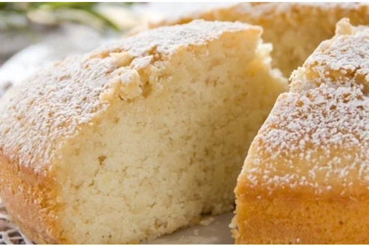 Ātrs apelsīnu pīrāgs bez piena un olām – bet tik gaisīgs kā mākonis