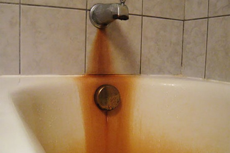 Rūsas noņemšana mājas apstākļos var būt vienkāršs darbs