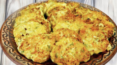 Neviens netic, ka šajās pankūkās ir kāposti - es tās pagatavoju pusstundā, un uz šķīvja nekas nepaliek