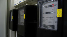 Sadales tīkls paziņo par konkrētām iedzīvotāju grupām, kurām no jaunā gada pieaugs elektrības rēķini - tiek nosauktas ar