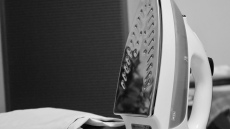 Kāpēc gludināt drēbes - sliņķu sadzīves ieteikums, ko novērtēs pat perfekcionisti