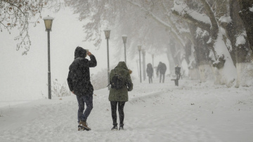 Kuras horoskopa zīmes 2025. gada decembrī piedzīvos karjeras izrāvienu, un kuras piedzīvos liktenīgu tikšanos