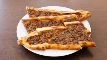 Ekspertes ,,nepiekāpīgi izdevusies\&#039;\&#039; maltās gaļas pīrādziņu recepte ar brīnišķīgu garšu — gatavi 12 minūtēs