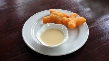 Pašgatavots vārīts iebiezinātais piens mājas apstākļos – tik gards, ka var ēst karotēm