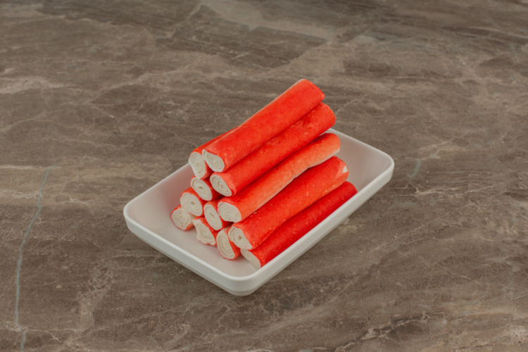 Padomi, kā atpazīt kvalitatīvas krabju nūjiņas – tas var ļoti noderēt