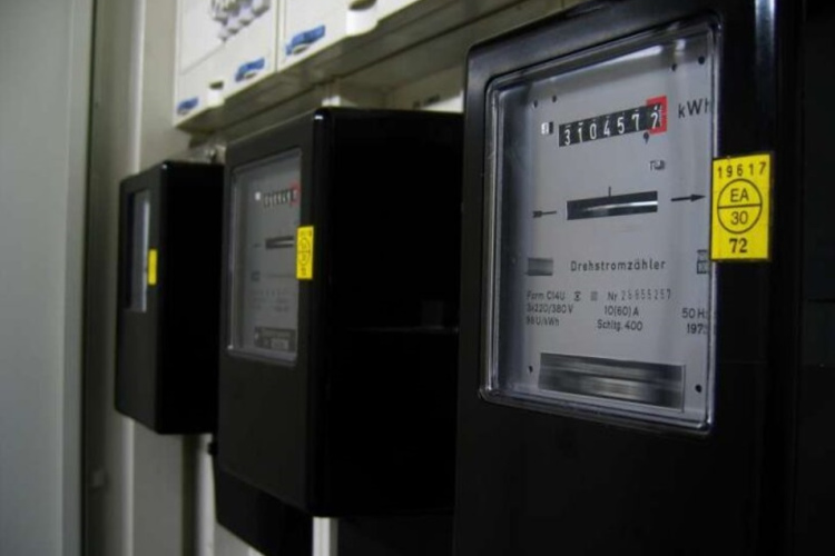 Sadales tīkls paziņo par konkrētām iedzīvotāju grupām, kurām no jaunā gada pieaugs elektrības rēķini - tiek nosauktas ar