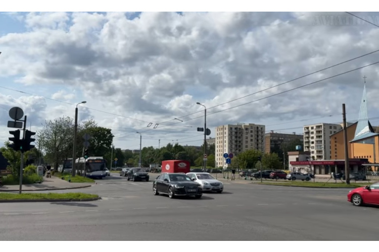 Latvijas apdrošinātāju biedrība brīdina: autovadītājiem par uzskaitītajiem pārkāpumiem uz ceļa var pat konfiscēt auto