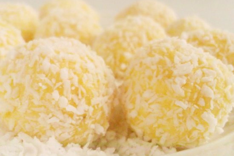 Pašgatavotas Raffaello konfektes – tās ir daudz gardākas par veikalā nopērkamajām