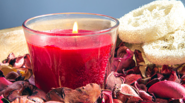 Kā pagatavot gēla sveci 15 minūtēs: tā kalpos mēnešiem ilgi