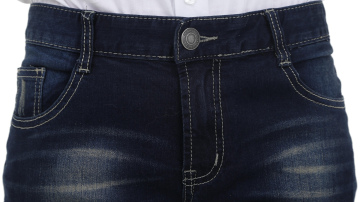 3 džinsu kopšanas  pamatprincipi, kas palīdzēs saglabāt auduma krāsu un formu ilgtermiņā