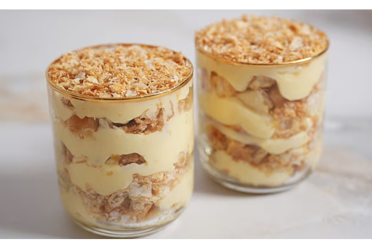 Napoleona kūkas garša bez cepšanas: vienkāršs deserts glāzēs