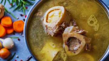 Dzidra un aromātiska buljona pamats: kādus kaulus vislabāk izvēlēties