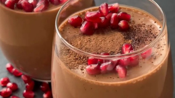 Šokolādes, banānu un rjaženkas deserts: vienkārša recepte svētku vakariņām vai ikdienai