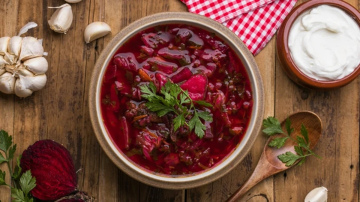 Boršča pagatavošanas smalkumi: kāpēc mērces sautēšana ir svarīgāka par buljonu