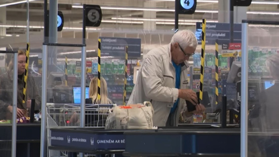 Lētie produkti veikalos: pircēji novērtē kvalitāti, bet vēlas daudz plašāku izvēli