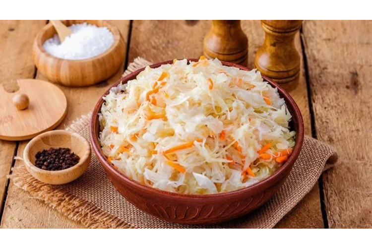 Kāpostu skābēšana februārī: piemērotākie laiki kraukšķīgam rezultātam