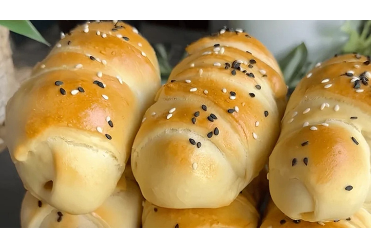 Pašgatavotas  desiņas mīklā: klasiska recepte mājīgai atmosfērai, kas atgādinās studentu laikus