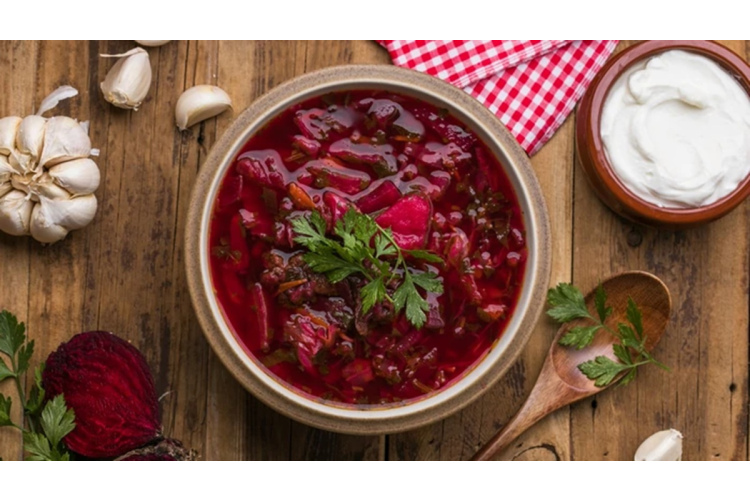 Boršča pagatavošanas smalkumi: kāpēc mērces sautēšana ir svarīgāka par buljonu