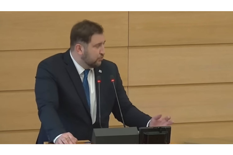 Bijušā diplomāta Brēmaņa zaudējums Eiropas tiesā: Atgādina par skandalozajām vakariņām Dubaijā