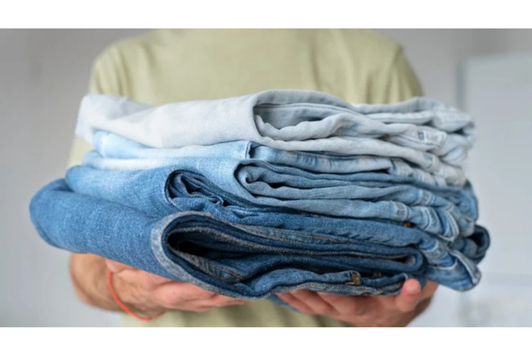 Biežākās kļūdas džinsu mazgāšanā: kā saglabāt audumu ilgāk