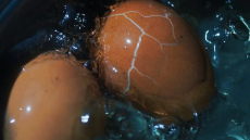 Kā vārīt olas, lai čaumala paliktu vesela: praktiski ieteikumi, kas noderēs Lieldienu laikā