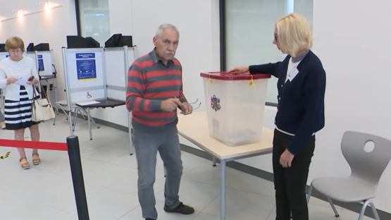 Saeima apstiprina manuālu balsu skaitīšanu rudenī gaidāmajās vēlēšanās