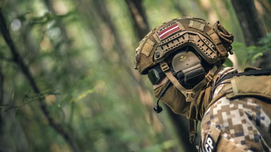 Latvijas aizsardzības budžeta palielināšana līdz 5% no IKP: ko paredz jaunie likuma grozījumi