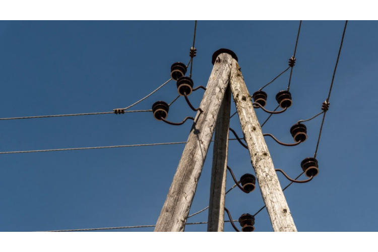 Patīkamas ziņas rēķinos: vidējā elektrības cena Latvijā sarukusi par 19%