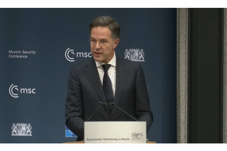 NATO vadītājs Marks Rute pieprasa straujāku ieroču ražošanu Eiropā