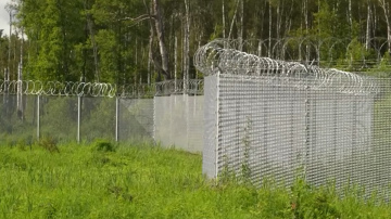 Kāpēc brīvdienās labāk nedoties uz Krieviju un Baltkrieviju: drošības iestāžu brīdinājums