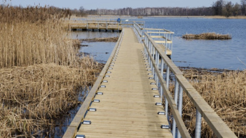 Viļakas ezera sala tagad sasniedzama pa 400 metrus garu pontonu tiltu